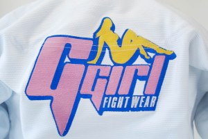 背中のパッチ
