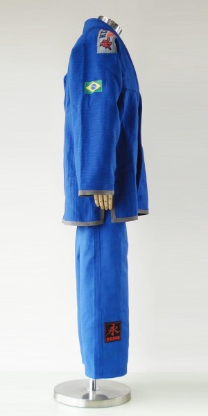 右側から