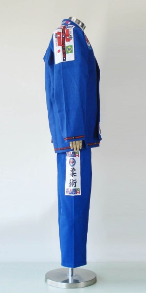 右側から