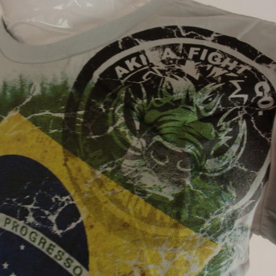 AKIRA ブラジルフラッグＴシャツ　グレー（表アップ）